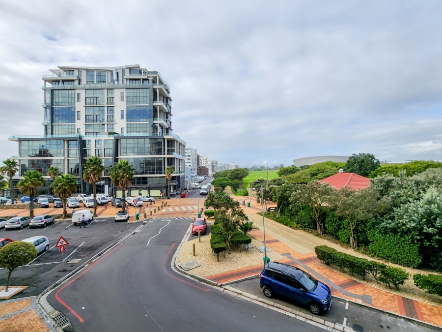 2 Bedroom Property for Sale in Mouille Point Western Cape
